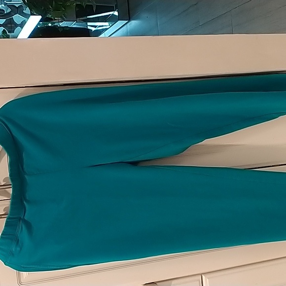 Jogging Suit by Koret Sport for Woman Size Large - Picture 2 of 5